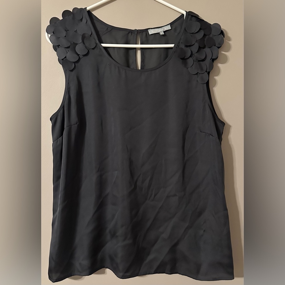 VIOLET & CLAIRE size MEDIUM Gray Sleeveless Top with Petal Details on shoulders